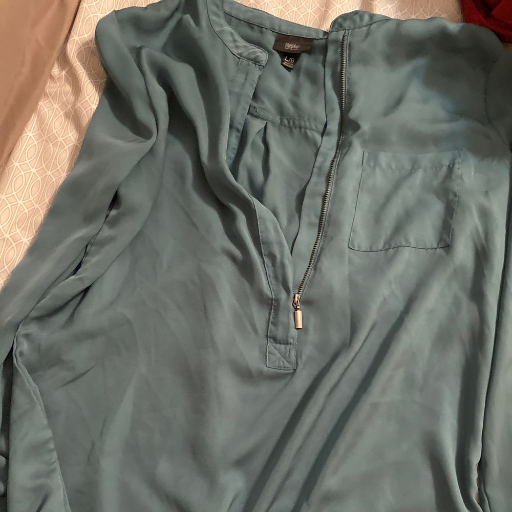 Green long sleeve blouse